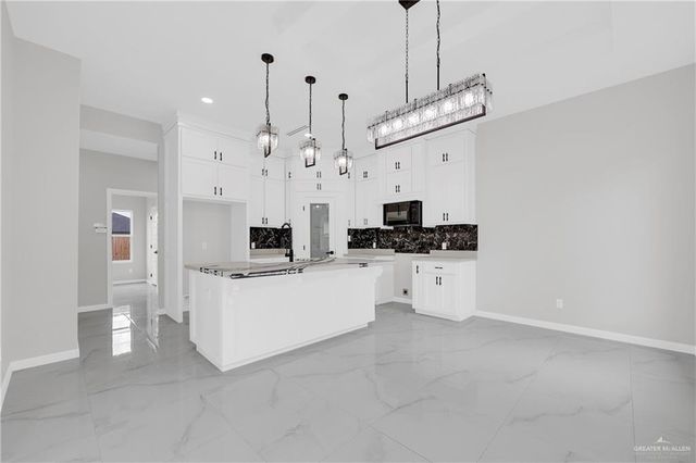 409 S 12th Street, Alamo, TX 78516