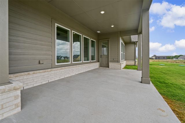 12417 Hornfels Drive, Krum, TX 76249