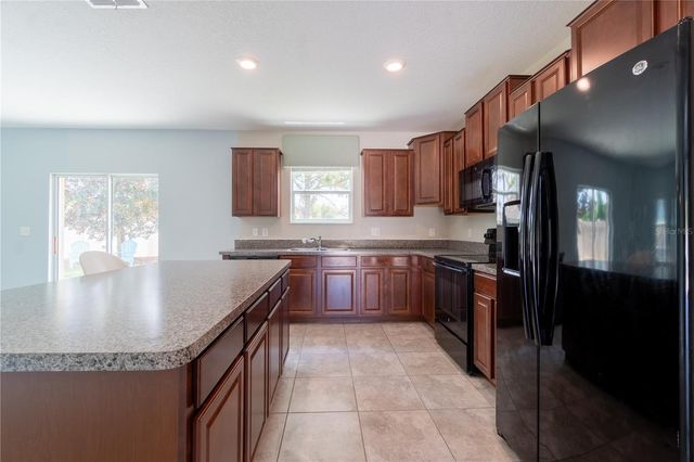 3621 KEARSNEY ABBEY CIRCLE, Dover, FL 33527