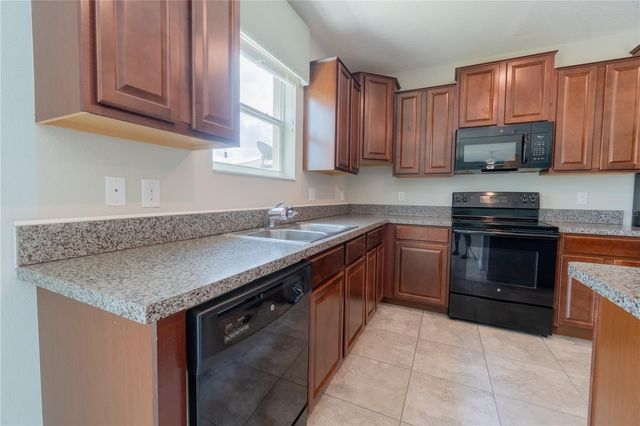 3621 KEARSNEY ABBEY CIRCLE, Dover, FL 33527
