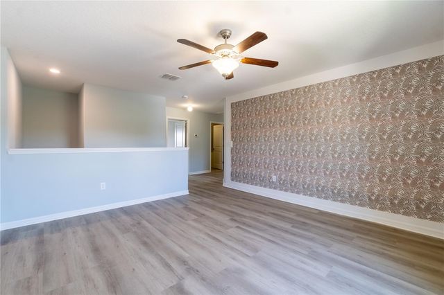 3621 KEARSNEY ABBEY CIRCLE, Dover, FL 33527