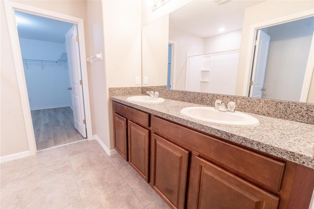3621 KEARSNEY ABBEY CIRCLE, Dover, FL 33527