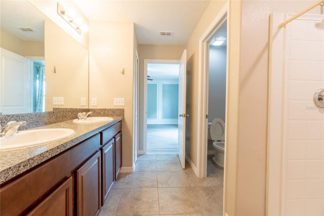 3621 KEARSNEY ABBEY CIRCLE, Dover, FL 33527