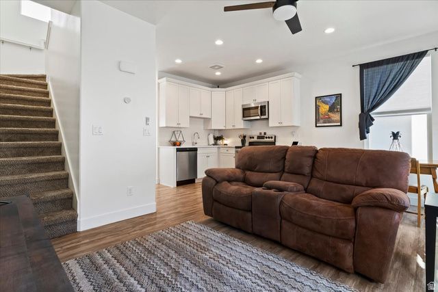 6216 W BIRCH RUN RD, South Jordan, UT 84009