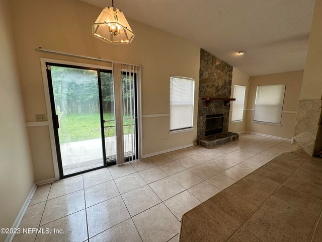 1127 COVE LANDING Drive, Jacksonville, FL 32233