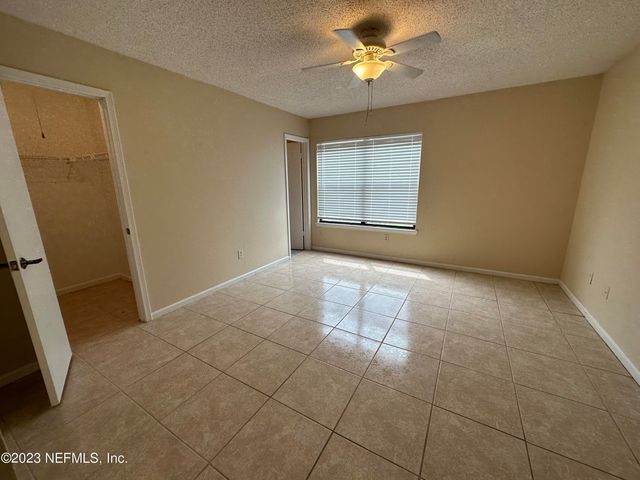 1127 COVE LANDING Drive, Jacksonville, FL 32233