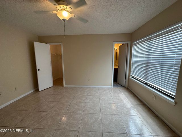 1127 COVE LANDING Drive, Jacksonville, FL 32233