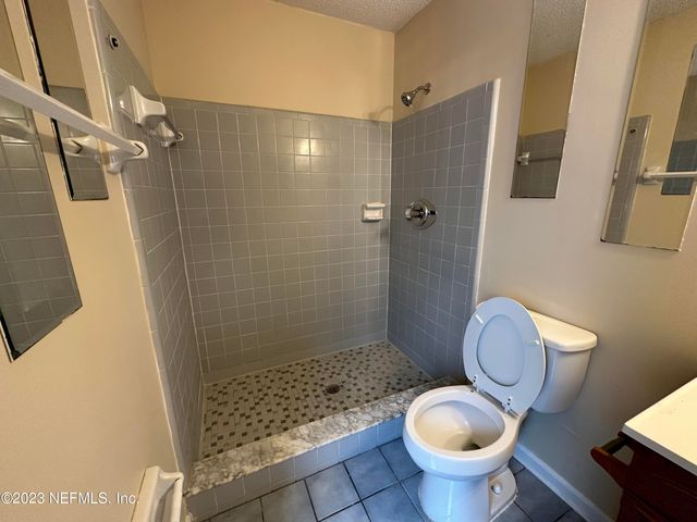 1127 COVE LANDING Drive, Jacksonville, FL 32233