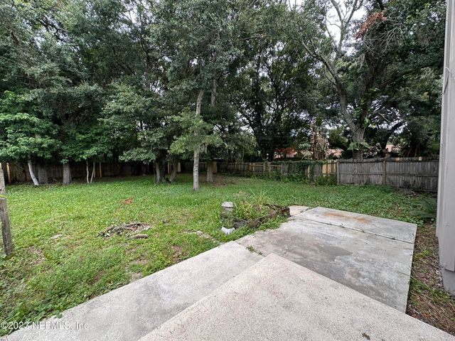 1127 COVE LANDING Drive, Jacksonville, FL 32233