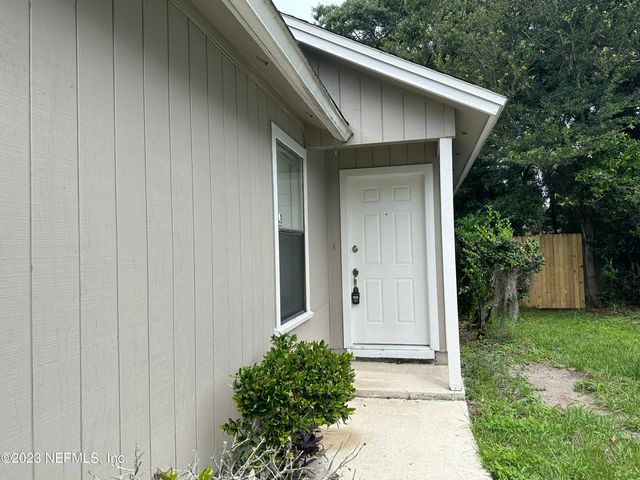 1127 COVE LANDING Drive, Jacksonville, FL 32233