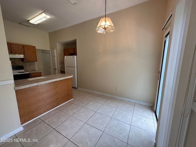 1127 COVE LANDING Drive, Jacksonville, FL 32233