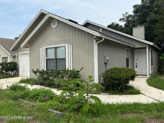 1127 COVE LANDING Drive, Jacksonville, FL 32233