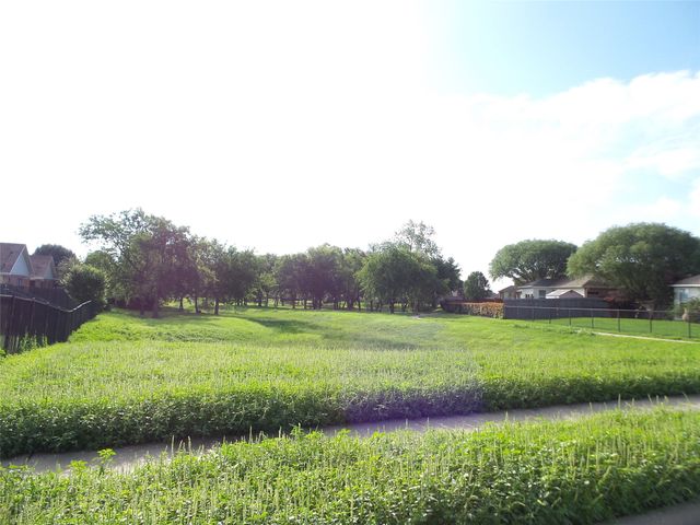 1121 Beaverwood Lane, Crowley, TX 76036