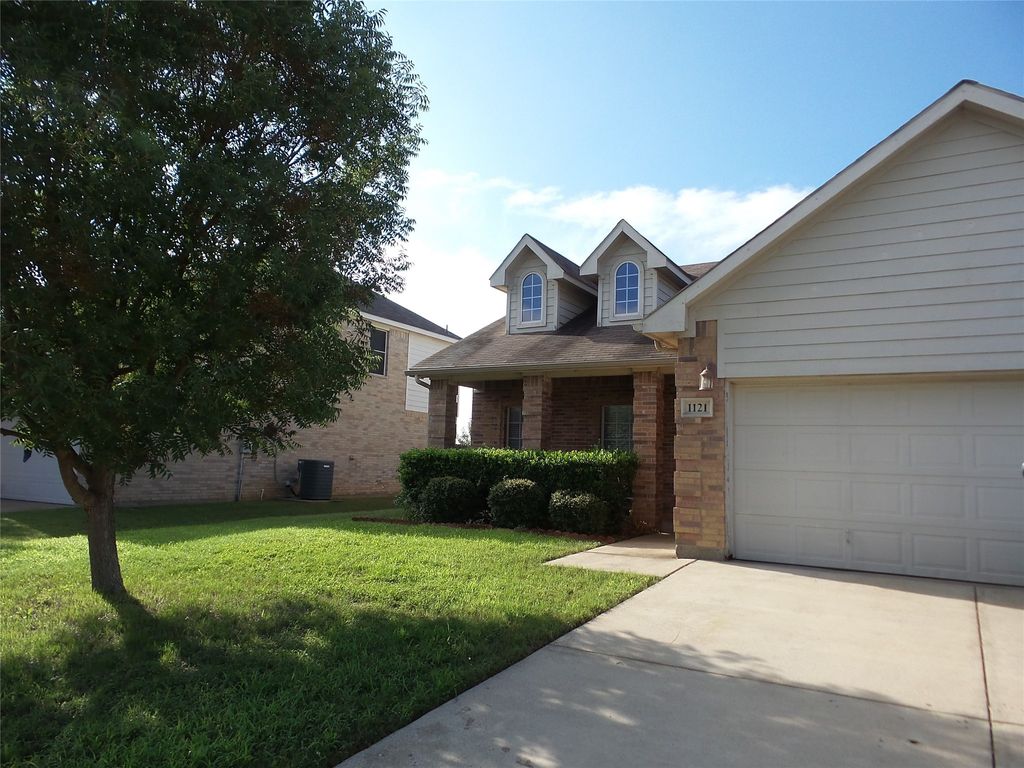 1121 Beaverwood Lane, Crowley, TX 76036