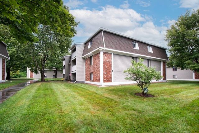 220 Bedford St 32, Bridgewater, MA 02324