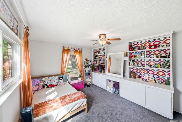 631 Briar Oak St, San Antonio, TX 78216