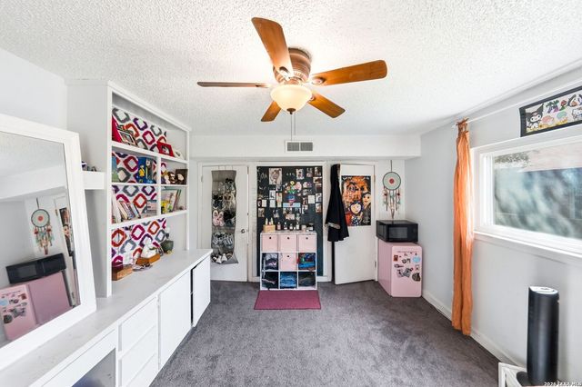631 Briar Oak St, San Antonio, TX 78216