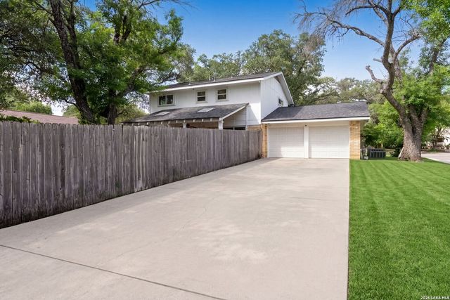 631 Briar Oak St, San Antonio, TX 78216