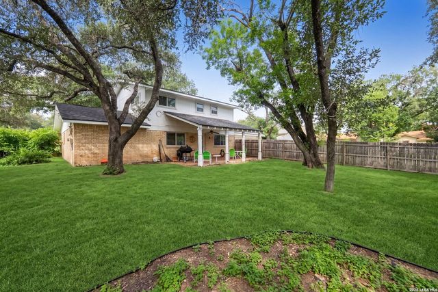 631 Briar Oak St, San Antonio, TX 78216