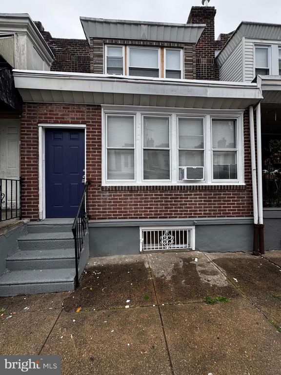 2656 S SHIELDS ST, Philadelphia, PA 19142