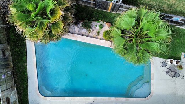 4502 Sienna Heights Court, Pasadena, TX 77505