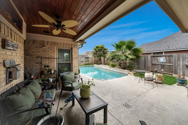 4502 Sienna Heights Court, Pasadena, TX 77505