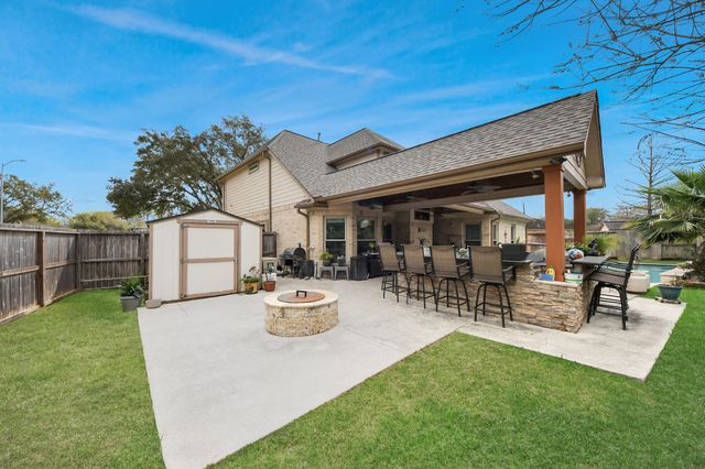 4502 Sienna Heights Court, Pasadena, TX 77505