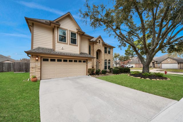 4502 Sienna Heights Court, Pasadena, TX 77505