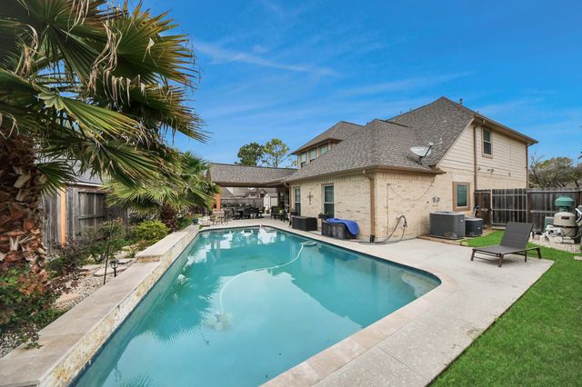 4502 Sienna Heights Court, Pasadena, TX 77505