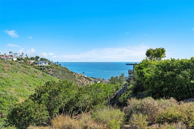 1285 Cortez Avenue, Laguna Beach, CA 92651