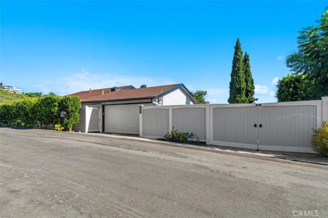 1285 Cortez Avenue, Laguna Beach, CA 92651