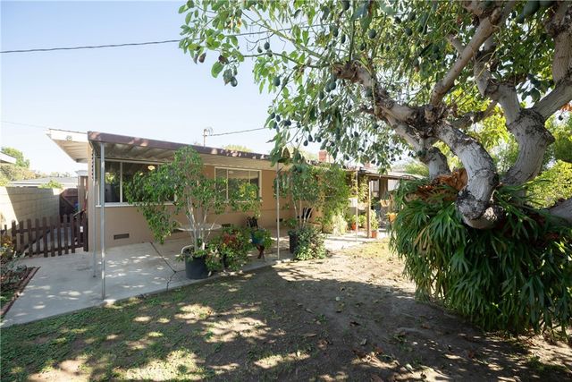 3303 Faust Avenue, Long Beach, CA 90808