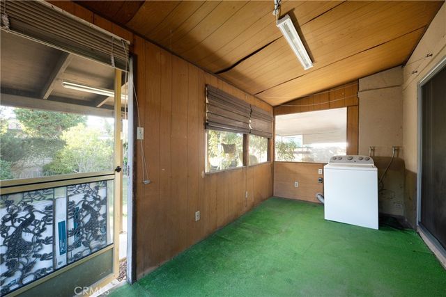 3303 Faust Avenue, Long Beach, CA 90808