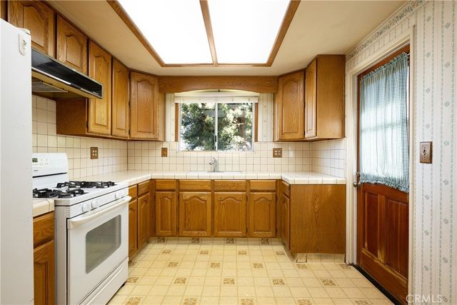 3303 Faust Avenue, Long Beach, CA 90808