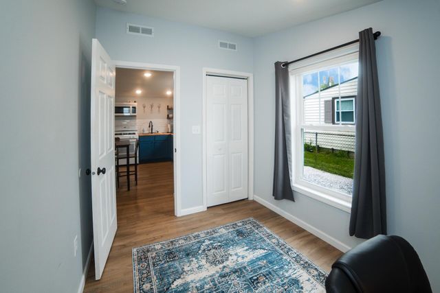 510 Emmettsburg Avenue, Valparaiso, IN 46385