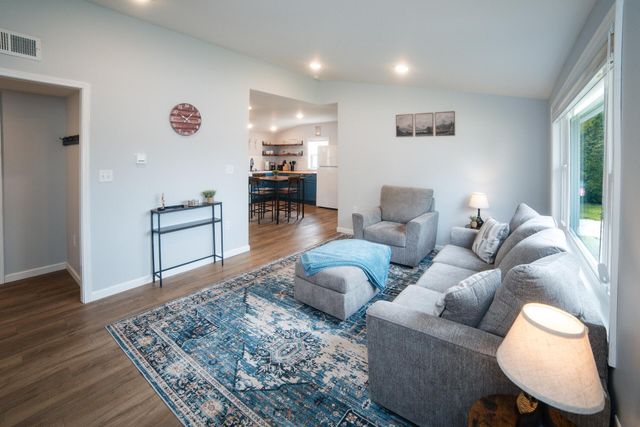510 Emmettsburg Avenue, Valparaiso, IN 46385