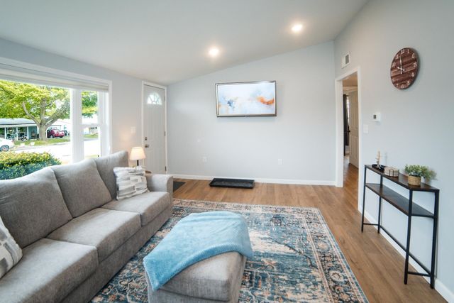 510 Emmettsburg Avenue, Valparaiso, IN 46385