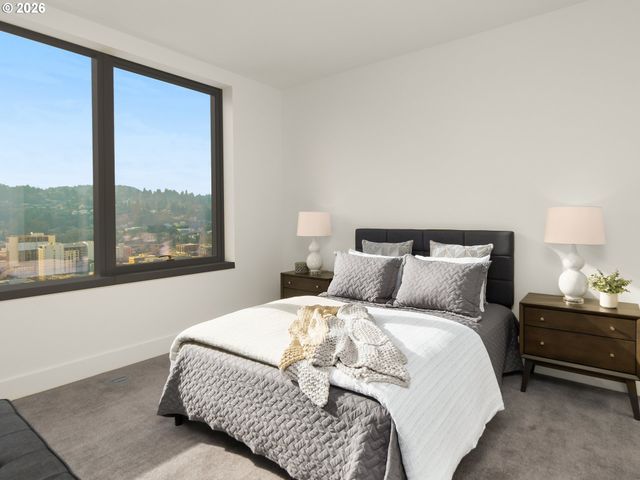 550 Sw 10TH Ave 2110, Portland, OR 97205