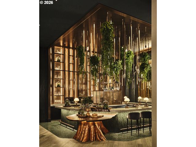 550 Sw 10TH Ave 2110, Portland, OR 97205