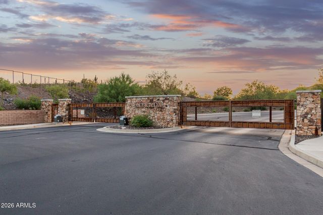 13050 W Chucks Avenue, Peoria, AZ 85383