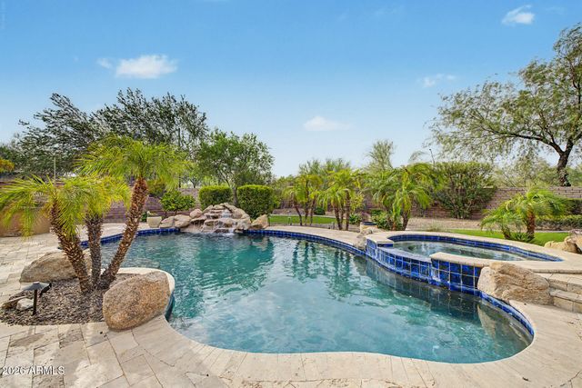 13050 W Chucks Avenue, Peoria, AZ 85383