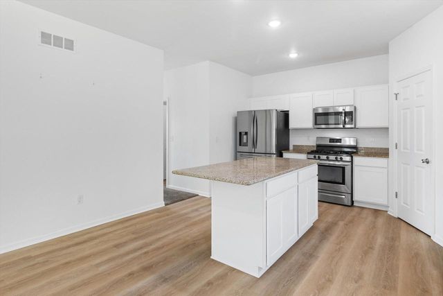 603 E Maple Beach Drive, Edgerton, WI 53534