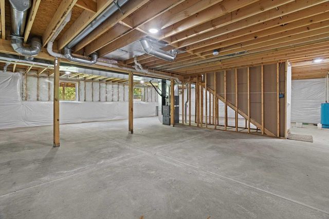 603 E Maple Beach Drive, Edgerton, WI 53534