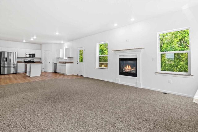 603 E Maple Beach Drive, Edgerton, WI 53534