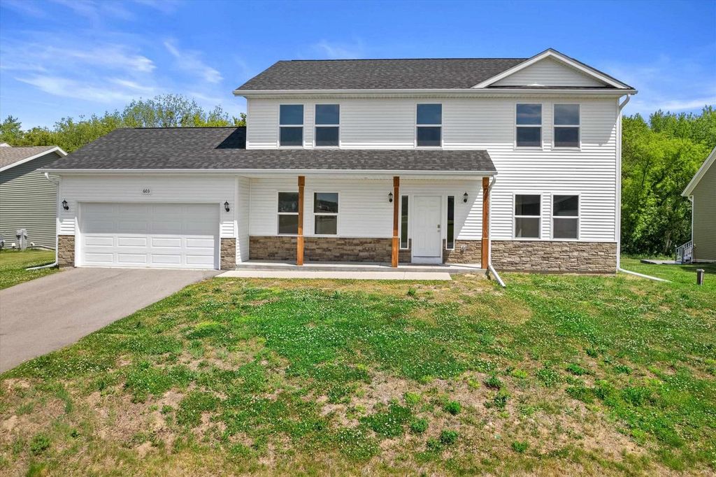 603 E Maple Beach Drive, Edgerton, WI 53534