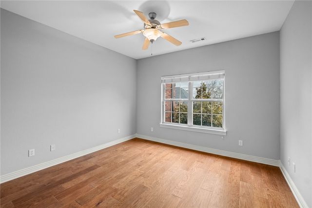 3907 NE Cadbury Avenue, Bentonville, AR 72712