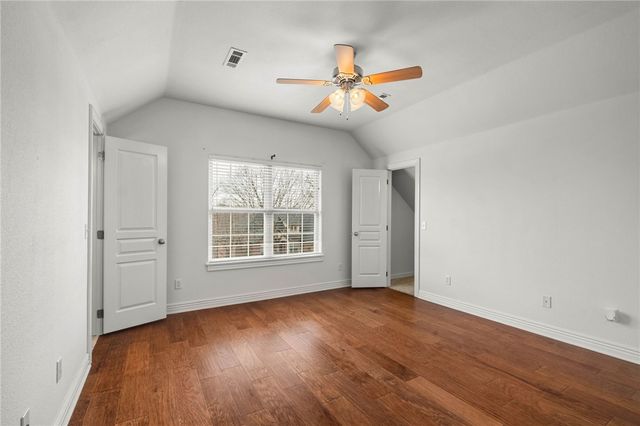 3907 NE Cadbury Avenue, Bentonville, AR 72712