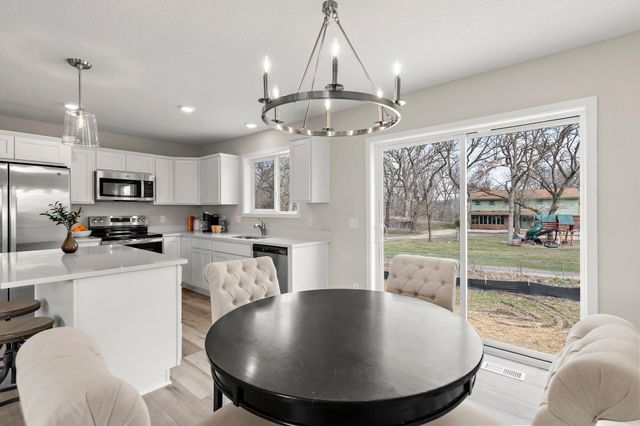 569 Sienna Drive, Watertown, MN 55388