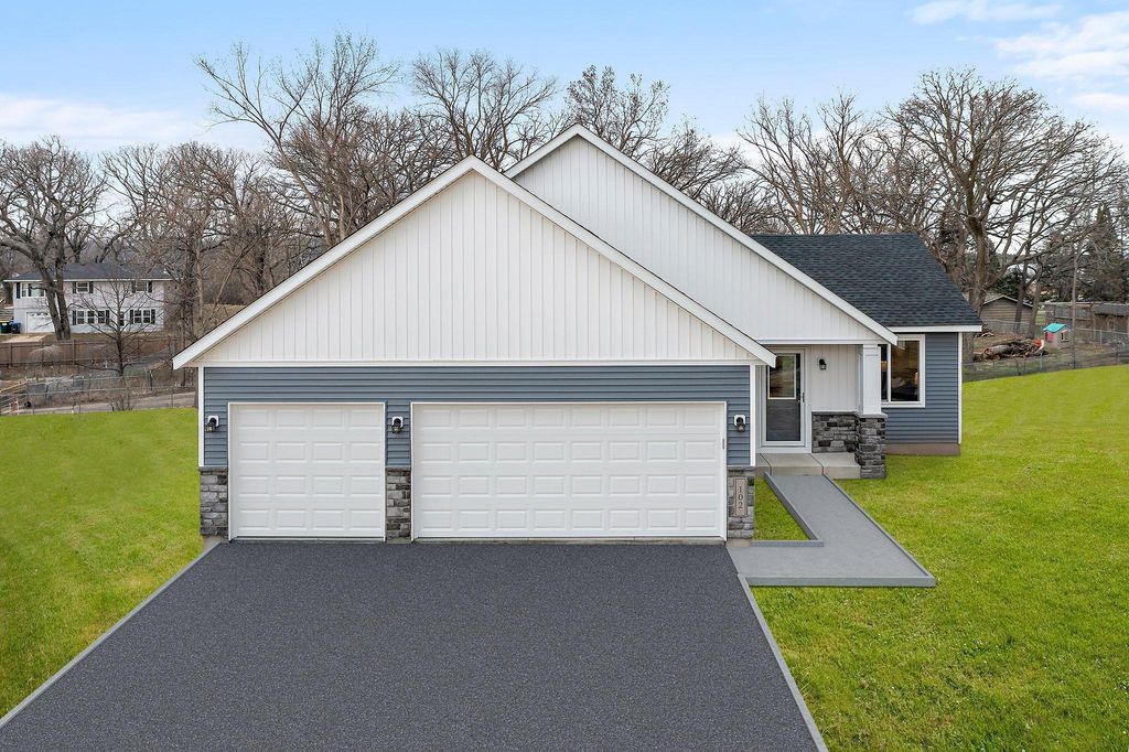 569 Sienna Drive, Watertown, MN 55388