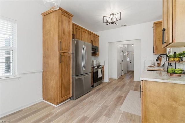 3857 Whitley Park DR, Virginia Beach, VA 23456